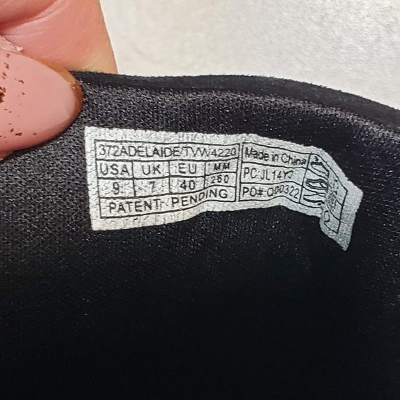 Vionic Black Clog shoes size 9 - Picture 2 of 7